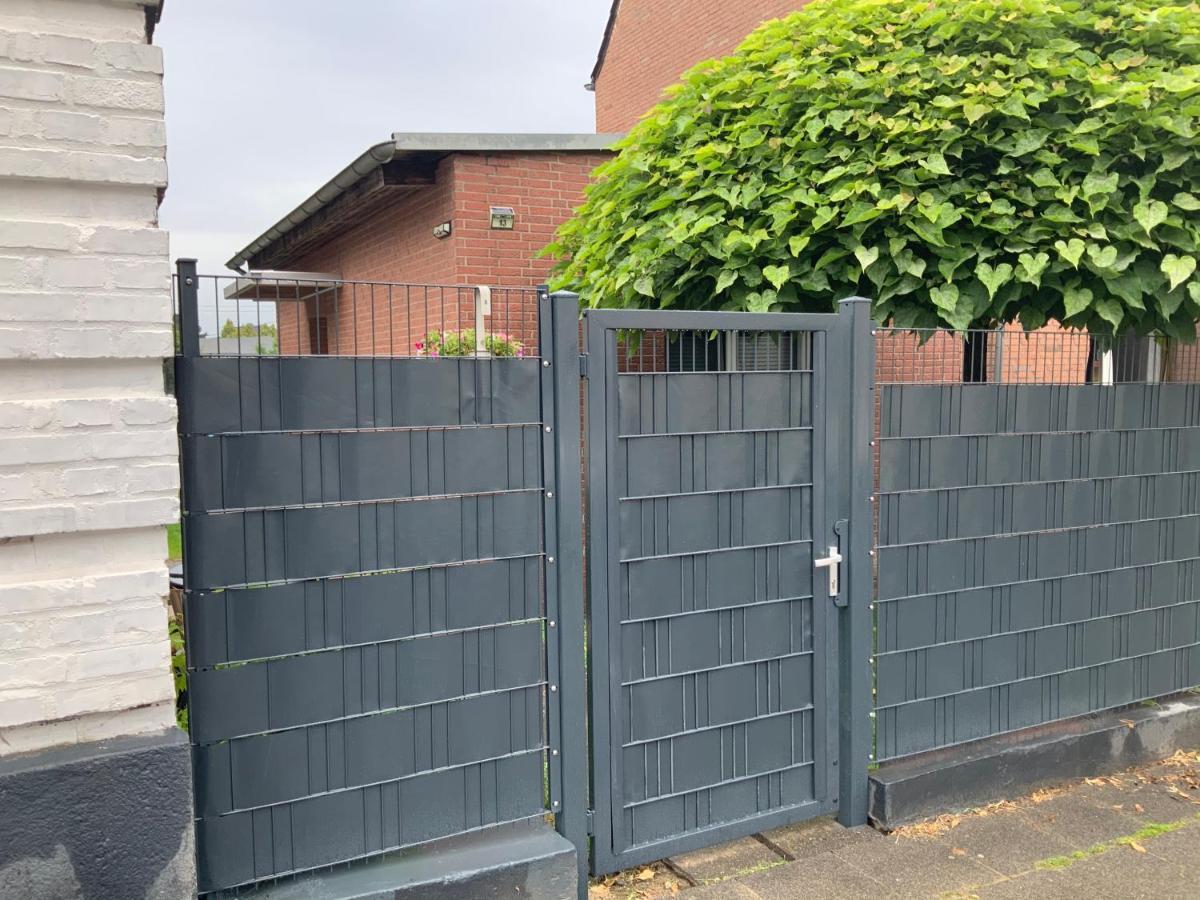Gemütliche 1-Zimmer Wohnung mit eigenem Eingang Wesseling Exterior foto